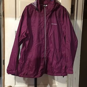 Women’s Colombia rain/windbreaker size 3